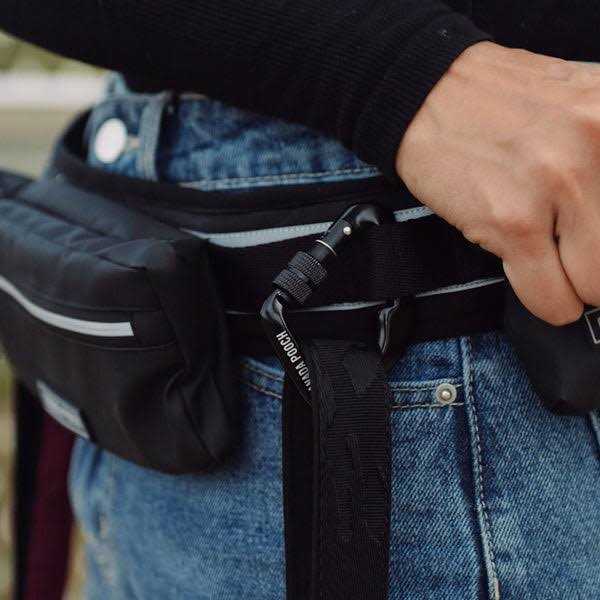 Alternative view of Canada Pooch Handsfree Dog Walking Carabiner