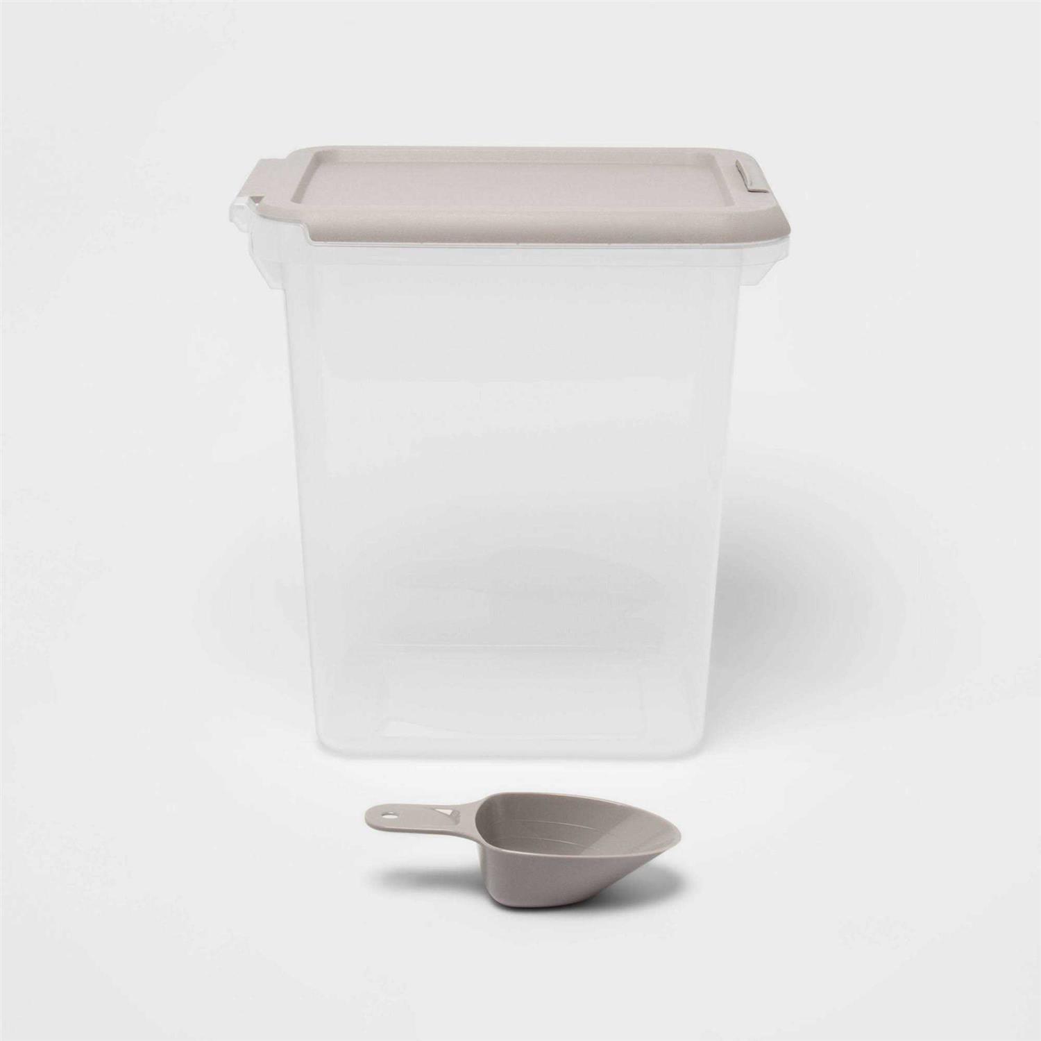 up & up Pet Food Storage Tub with Built-in Scoop