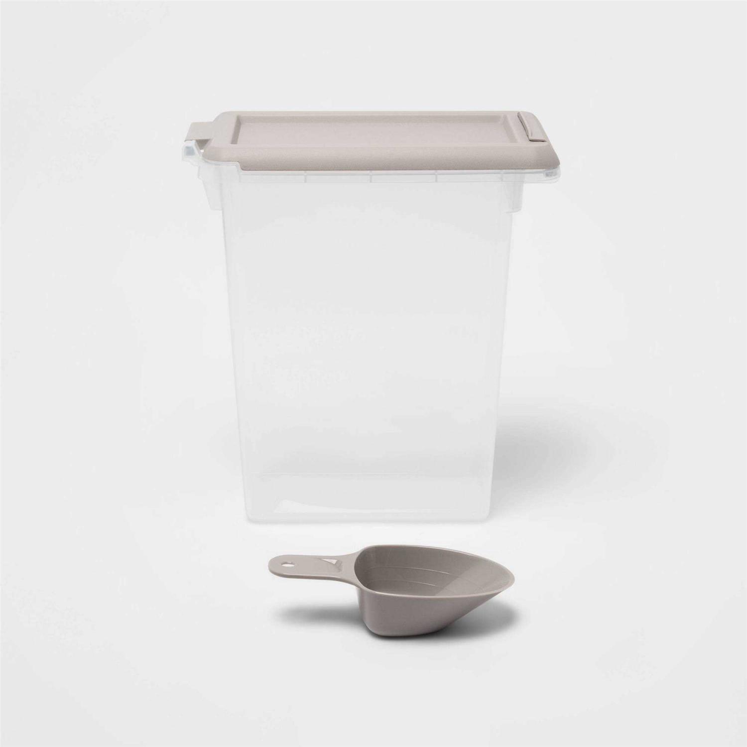 up & up Pet Food Storage Tub with Built-in Scoop