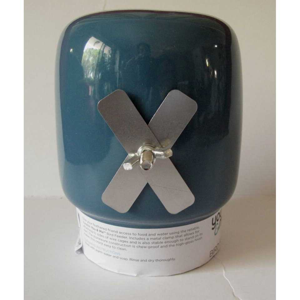 Alternative view of You & Me Curved Bird Crock with Clamp