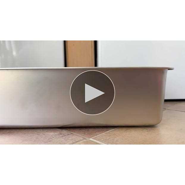 Alternative view of Yangbaga Stainless Steel Litter Box for Cat and Rabbit Odor Control Litter Pan