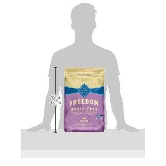 Alternative view of BLUE Freedom Grain-Free Indoor Adult Dry Cat Food