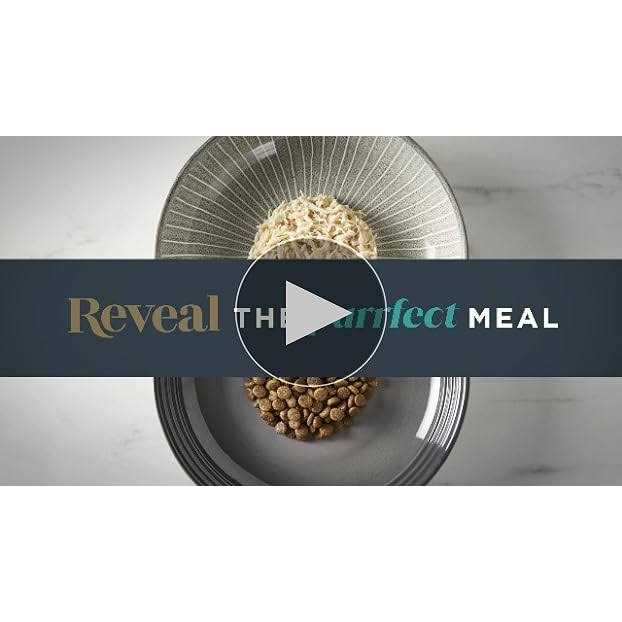 Alternative view of Reveal Natural Free Chicken Breast in Broth Wet Cat Food