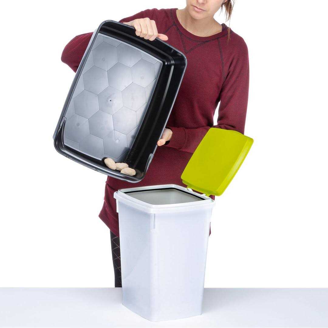 Ferplast Ariel Plus Litter Box with Litter Guard
